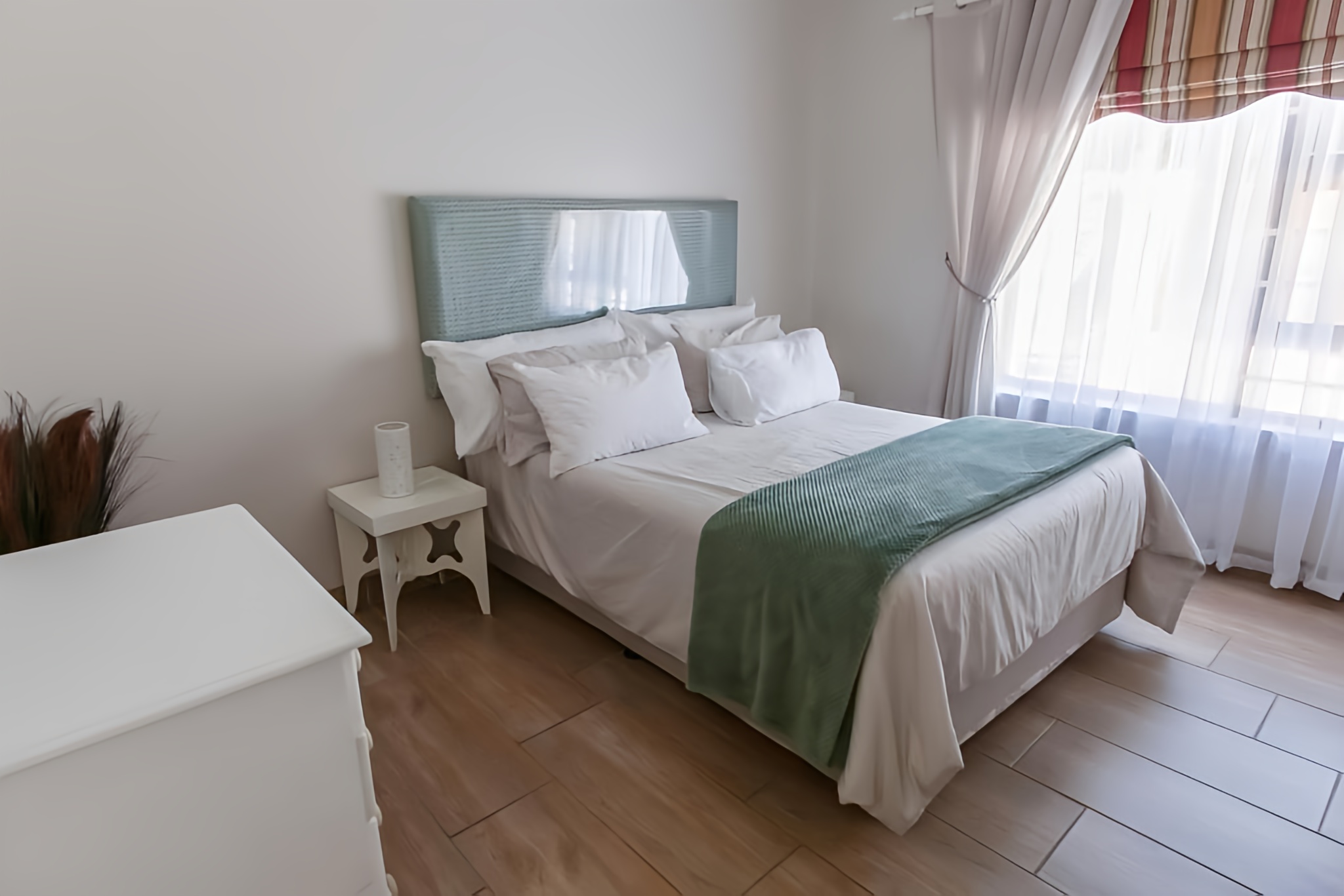 Bedroom 3 double bed at Surf n Sea self catering Jeffreys Bay