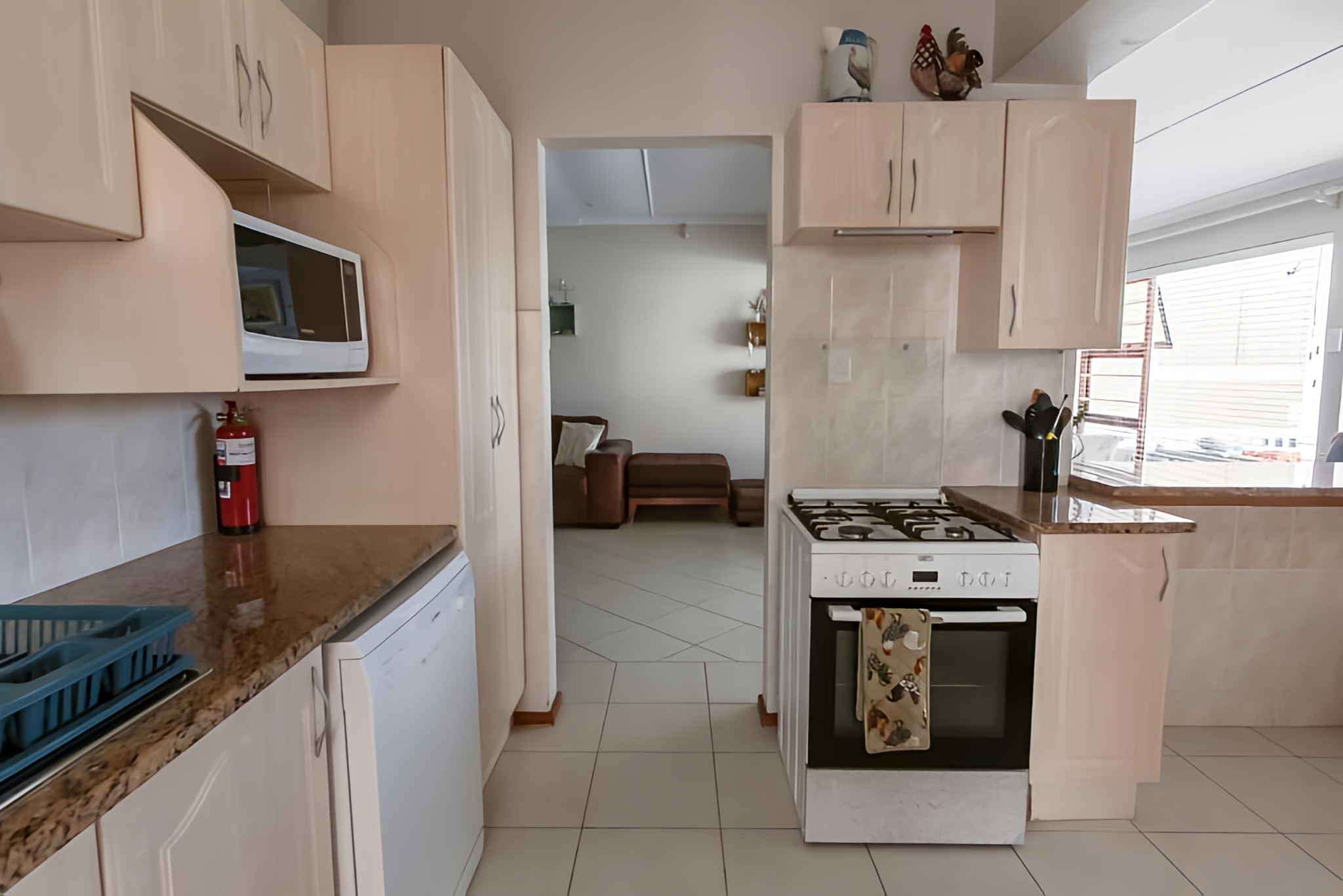 Fully equipped kitchen gas stove Surf n Sea Jeffreys Bay
